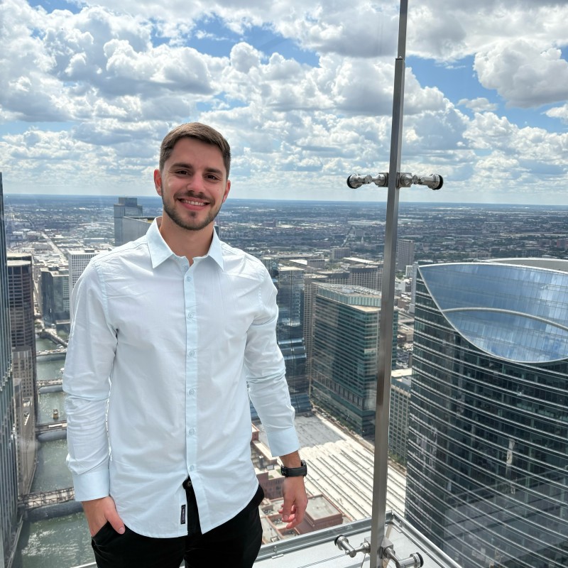 Lucas Galante — Enterprise Sales